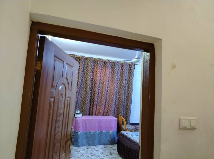 سلام عليكم دار للبيع مساحه 50 متر سريدات قديمه بدايت مربع ثالث كامل من كلشي مانقص اي شي استفسار ***********
