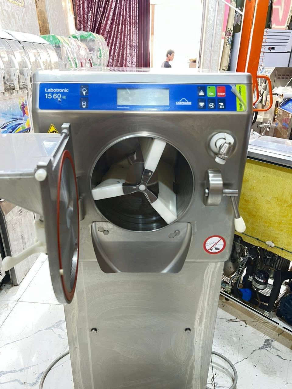 انتاجيه Dsكربيجاني
مديل حديث

مستخدمه موسم واحد 

10لتر 

تبريد هواء 

3فيز

المكينه بلاديه جديده 

السعر والتفاصيل مراسلة الصفحه 

او الاتصال ع الرقم ***********

العنوان البصره
