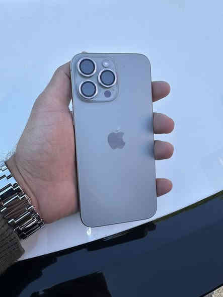 ايفون 15 برو ماكس ماستر شرق اوسط 
ذ٢٥٦
بطاريه ٩٦ مشحون ٢٤٦ مره 
جهاز نضيف لك شخط مابي مكفول كفاله عامه 
1250 وبيه مجال بسيط للشراي 
بغداد السيديه 
***********
