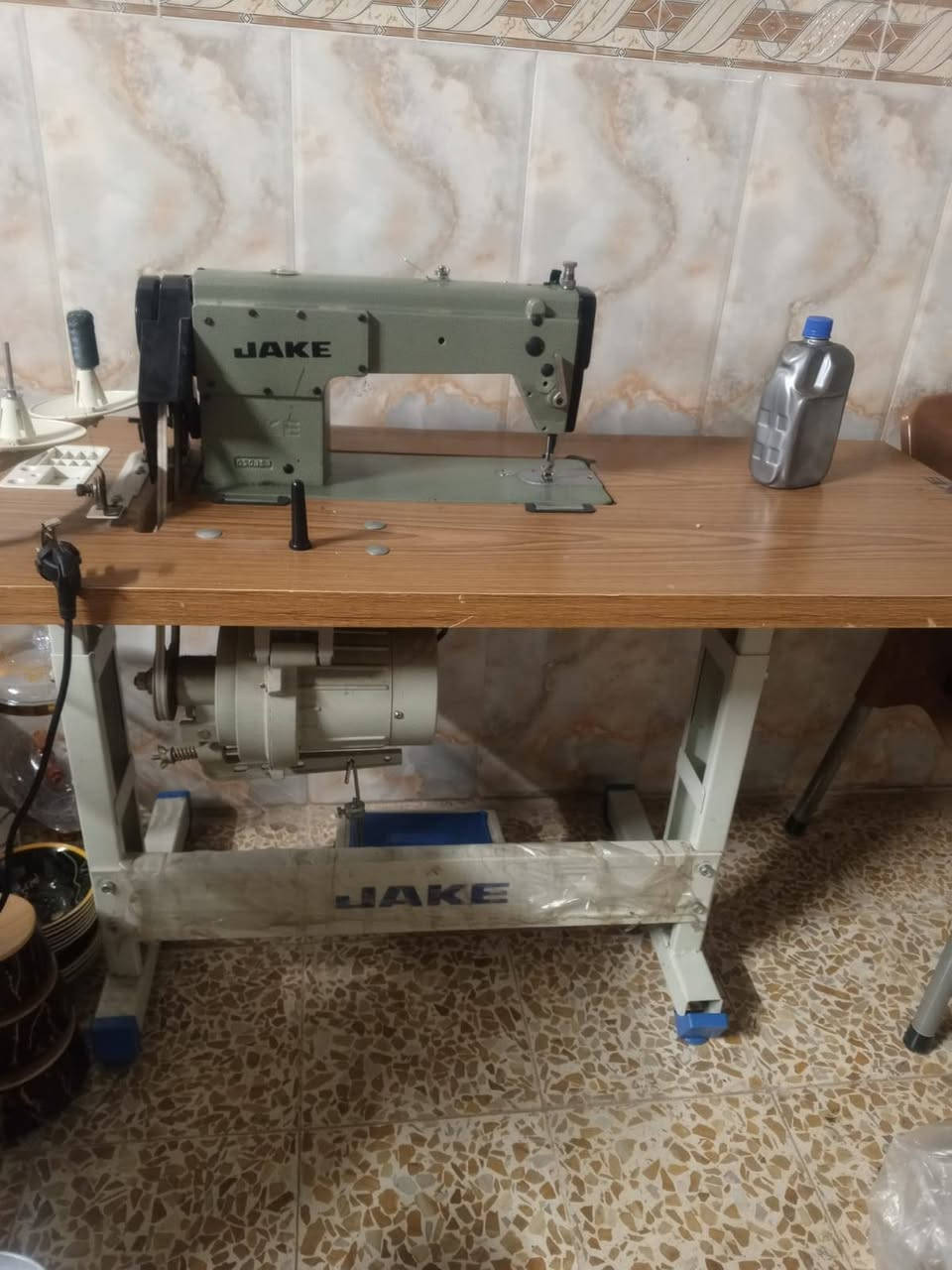 مكينه للبيع نضافه 100/100 مستخدمه شي غليل
***********
