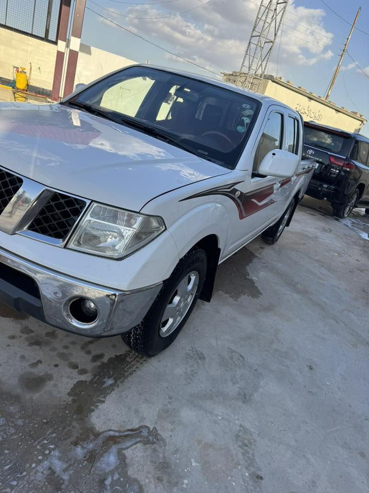 السلام عليكم
بيك اب.نيفاره. موديل 2014. رقم اربيل. السنوية منتهيه. 

كفاله من الضربه والشاصي والكص. والعيب الشرعي.   صبغ. بيها مكانات.  للجماليه فقط. 

المحرك جديد ما مفتوح. شرط كفاله من الفتح. الكير جديد.  الحداده. جديده  التبريد شغال. الكهربائيات شغاله.  طخم تاير جديد. ما بيها. اي نقص. حاهزه من كلشي.  

السعر. 100 وبيها مجال. 
العنوان البصرة
الموبايل. ***********.
