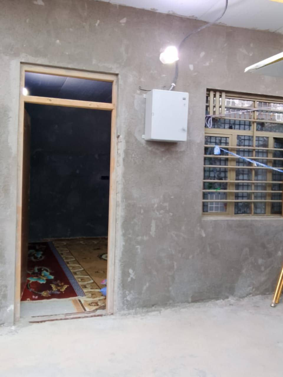 سلام عليكم بيت للبيع مساحه 180 حي المتنبي قرب المشروع غرفتين وصاله ومطبخ استقبال الاتصال على صاحب الرقم ***********
