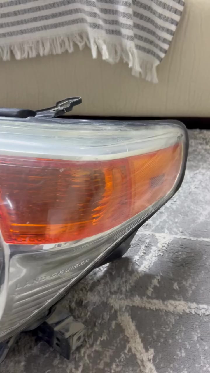 السلام عليكم مازدات لاندكروز من12الى 15 اصلي مو تجاري اليسر نضيف جدا والأيمن بي تصليح مكاني بغداد جميله ***********
