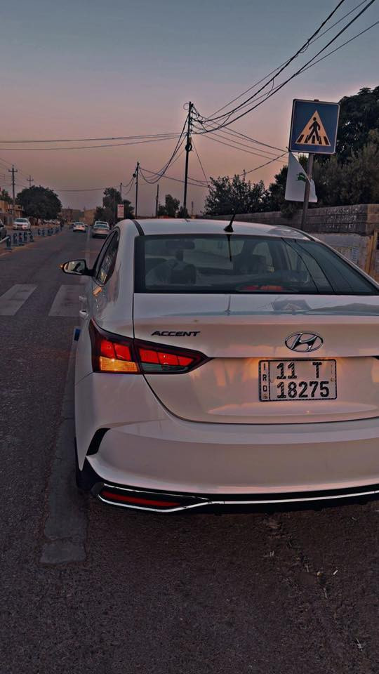 سلام عليكم اكسنت موديل2022
مواصفات 
فتحة 
شاشة 
شاشة تبريد 
تبريد قطعتين 
ماشيه117km
داخل بيجي واسود 
السياره طلعته زيرو خليجي 
مكينه 1600 دوش
صار حادث ونزلت صور الحادث 
السيارة بأسمي تحويل ثاني يوم 
رقم بغداد جديد 
***********
السعر / 130 وبيه مجال
