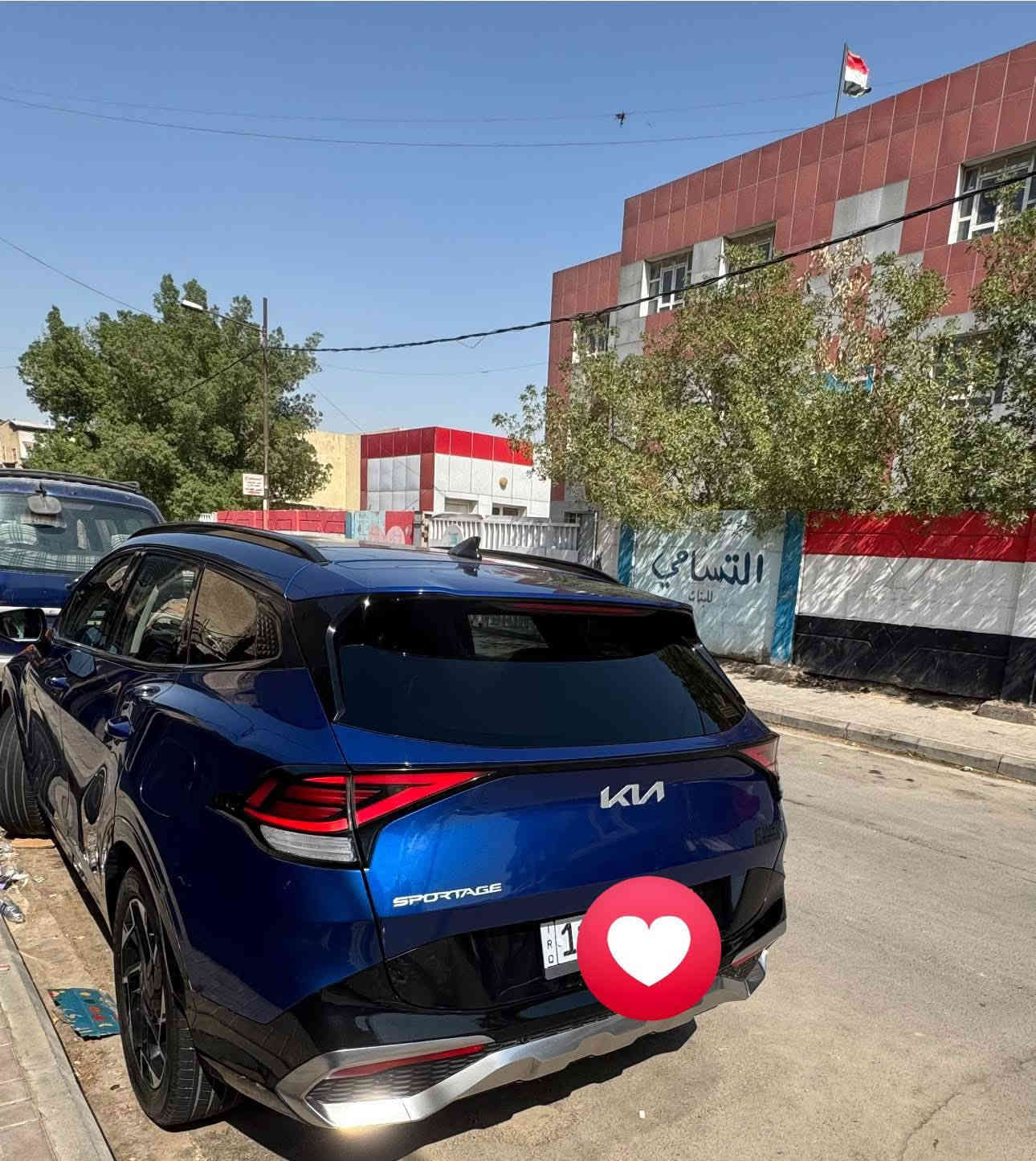 كيا سبورتاج موديل 2023  اعلى فئة sx  برستيج عشاق الفول مواصفات الحجم الكبير 
وارد امريكي حادث كلش خفيف 

 بدون اير باك  صور الحادث موجوده 

مواصفاتها :-السيارة ماشيه 25 ألف ميل

1. محرك 2500 

2. كير 8 نمر 

4. بانوراما

5. بصمة : تشغيل - ابواب - صندوك

6. صندوث كهرباء

7. شاشة كبيرة على طول  الدشبول تدعم  ابل كاربلاي واندرويد اوتو وفول تحكمات

8. كيجات الكترونية متغيرة حسب الوضعيات

9. انظمة القيادة : سبورت - سمارت - نورمال

10. كشنات كهرباء فول 

11. كراسي كهرباء فول تحكم مع كشن امامي متحرك عند النزول اوتماتيك

12. اضواء ترحيب عند الاقتراب مع ترحيب داخلي عند الصعود او المغادرة

13. شحن وايرليس

14. منافذ تايب سي عدد 3 مع 2 في الكشنات ومنفذ يو اس بي ومنفذ جداحة

15. هاند بريك بصمة

16. اوتو هولد

17. كاميرات 360 مع بالاشارات الجانبية مع وضعيات مختلفة للكاميرات

18. فول رادارات امامية وخلفية وجانبية . نقطة عمياء وحساسات امامية خلفية 

19. تحديد مسار ذكي

20. قيادة ألية ذكية

21. نقطة عمياء

22. كروز سرعة

23. تدفئة كشنات 

24. سستم صوت هارمن 

26. خزن كشن سائق ميموري وضعيتان

27. ويل كب حجم 19 وحساس اطار ،        

28. اشاير بالمري

29. تشغيل عن بعد

30. شاشة لمس متغيرة لتحكم الميديا او لتبريد

31. ستيرن فول تحكمات

32. السيارة 2 ويل يعني المرغوب بل سوك 

داخل اسود سعره245 و بيه مجال بسيط ومرقمه بغداد سياره جديدة كلش 

وصور الحادث موجودة راسلني واتس اي وتدلل 

      ***********hidden information]📞
