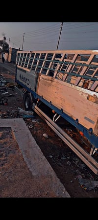 هينو طيره • مكينه ٨٠ • طول سته وربع