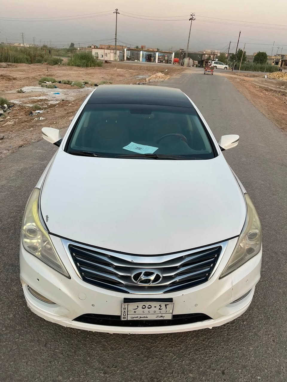 هونداي (أزيرا)
وارد خليجي (تو كلر)
موديل 2013
فول مواصفات 
بنوراما على طول سياره (فتحتين)
تحكمات كشنات كهرباء
كشنات تدفئه تبريد 
جلد مختم AZERA
رادارات
كامره خلفيه
برد خلفيه وبيبان كهرباء
مانع انزلاق

السياره مفوله مواصفات 

*بيه صبغ بلبنيد اثر جراد بدون اي ضربه 
وصار بيه صخه بلباب الأمامي جهة العبري ونصبغت 
يعني (قطعتين السياره)

السعر 120$

مكان السياره بابل قضاء القاسم 

***********
