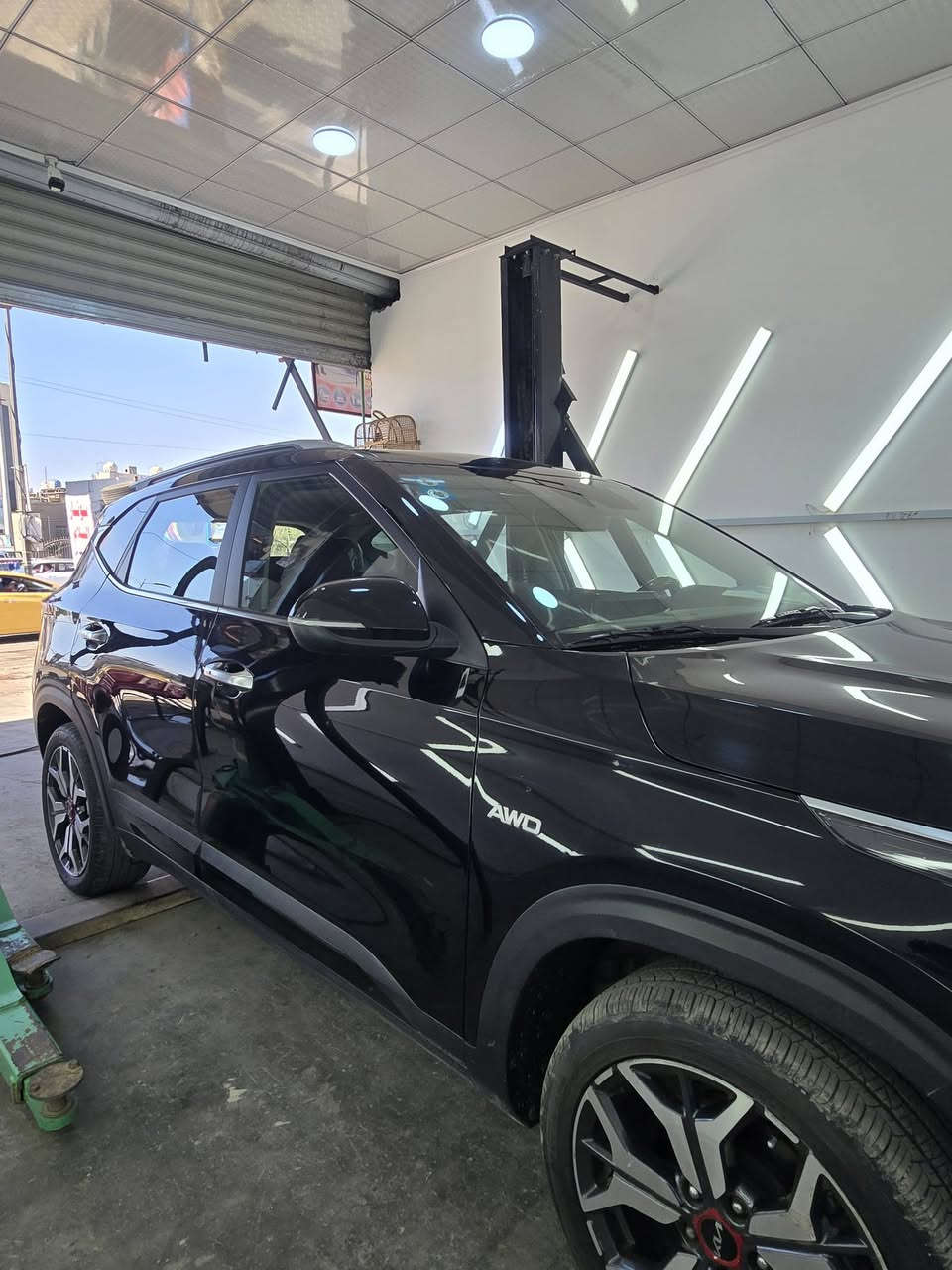 سلام عليكم كيا سلتوس 
وارد أمريكي ضررها فقد قبق جنطه مصبوغ وبارد خلفي جهة الايسر فقط فول مواصفات السعر155وبيه مجال 
الرقم 
***********
