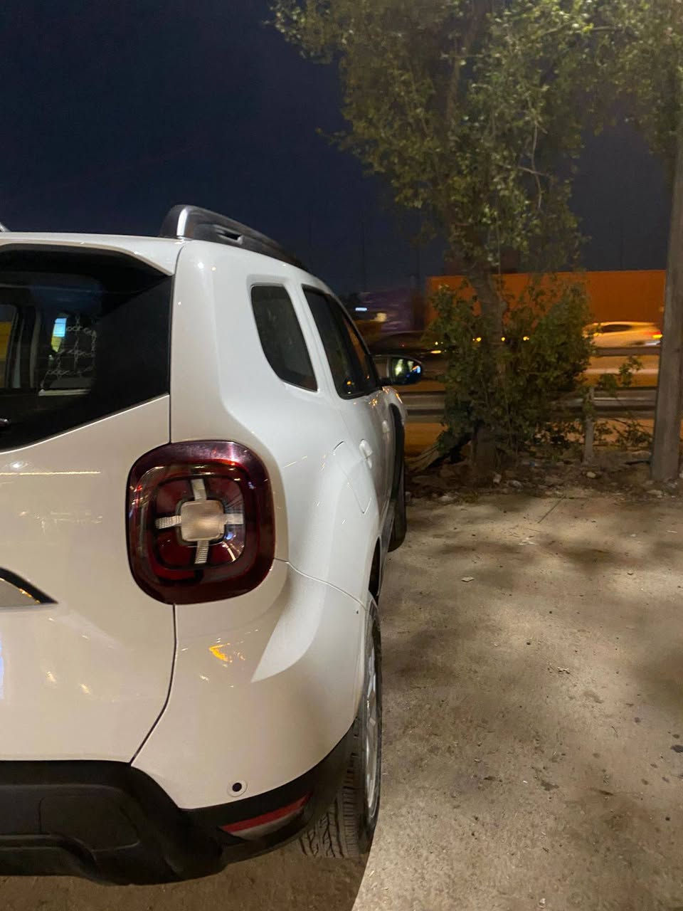 السلام عليكم ورحمة رينو داستر موديل ٢٠٢٤ماشيه ١٨ الف المواصفات كامره خلفيه حساسات تحكم ستيرن مثبت سرعه كروز سرعه شاشه كاربلي بصمه ترحيب دخول ذكي بيها طخه بالصندوق ابيع مصلحه او تحب تكطع من سعرها محجوزه رافدين تحب اسويلك وكاله قياده تحب ضمانات التسديد هم موجوده شتحب تدلل السياره بسمي اريد مراوس بسبورتج عاليه سنتافي هونده عاليه الاستفسار *********** واتساب
