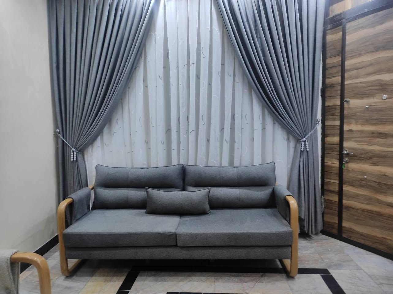 تخم قنفات اخو الجديد مشتري بمليونين اريدة بمليون ونص
وميز طعام مشتري بمليون وربع اريده ب900
مكلف بالنشر
رقم صاحبة الاغراض ***********
