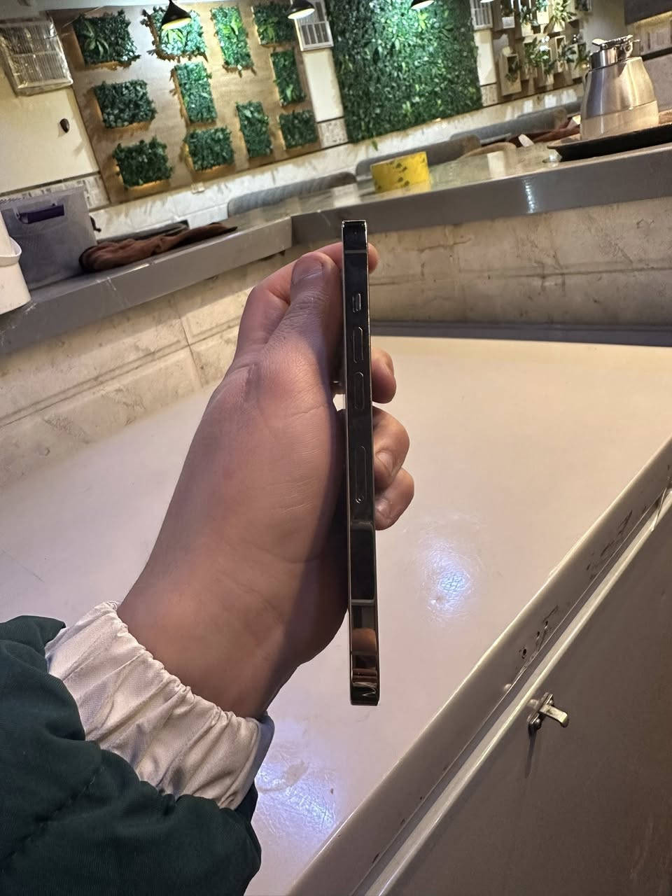 آيفون 13 برو
ذاكره 128 

بطاريه 74 اصلي قطاره بل شحن 

الجهاز يقرأ بل عدادات بطاريه خدمه وفيس ايدي 

وكامرات عدسه الواسعه الي 5  باقي كلشي ما بي جهاز شاصي نضيف السعر 375 وبي مجال التواصل ***********
