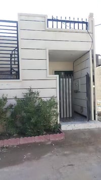 يوجد لدينا دار للبيع طابق واحد فقط مساحه 100متر واجهه 5ونزال 20يحتوي ع...