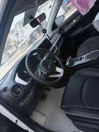 للبيع كيا سيراتو موديل 2024 رقم بغداد تحويل مباشر حادث جاملغ وباب خلفي...