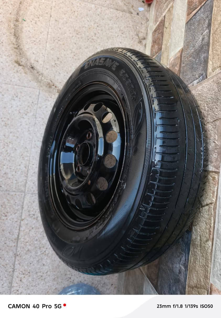 السلام عليكم
تاير ويل 15/195/65 تاير  دلوب ياباني أخو الجديد شرط الشد ويل ابو الختم كوري 
النجف الاشرف
***********
