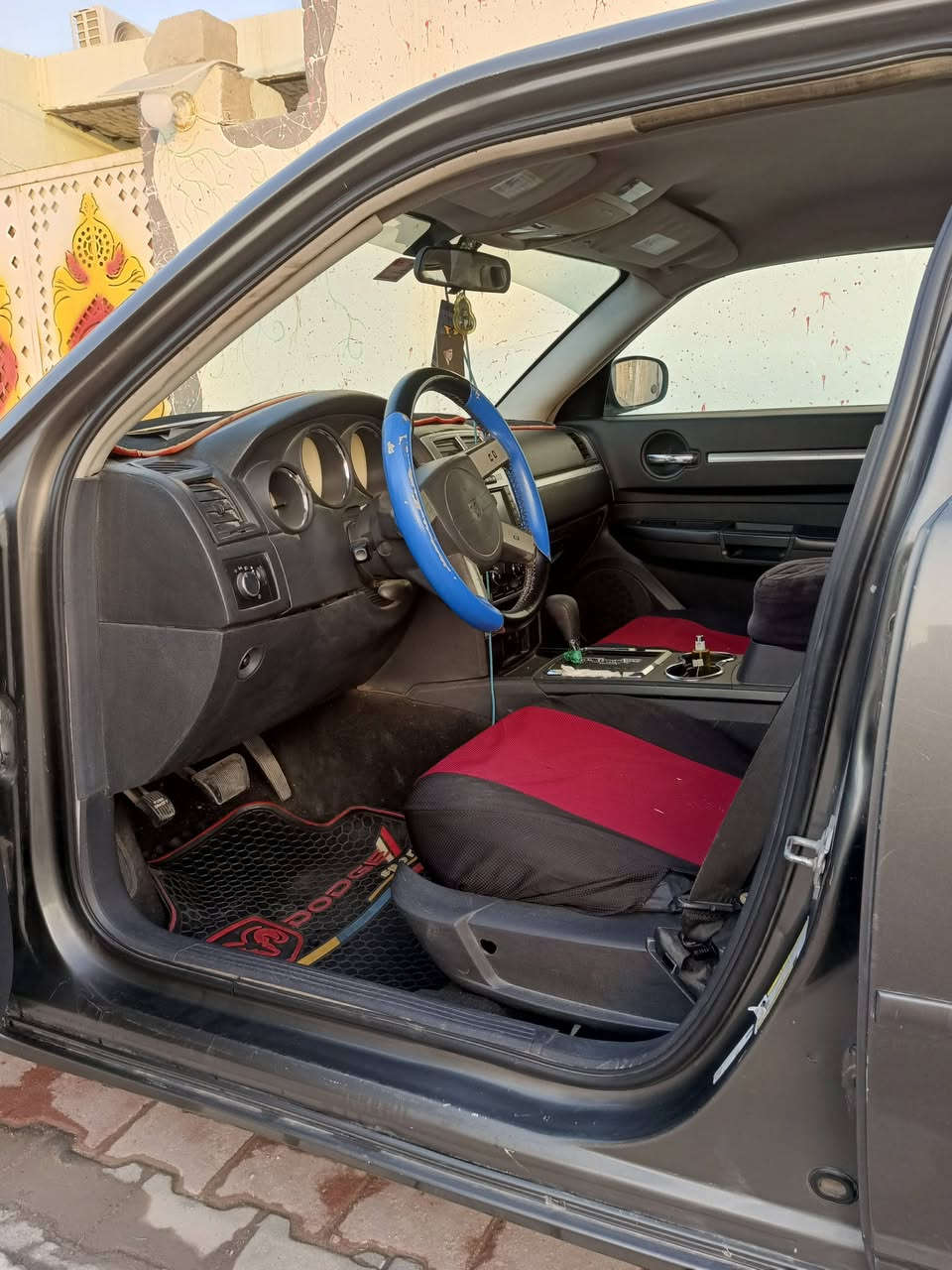 جارجر مديل 9سياره جديده متومه أربيل طبق الاصل
مكينه كير حداديه تخم تاير كهربائيات سياره جاهزه 
مكينه بعدهابظمان صار 8أيام شادها ميسان حي العسكري 
سعر 40 بيها مجال ***********
