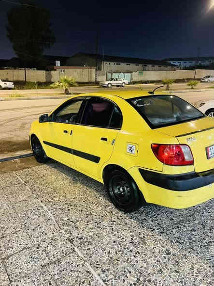 كيا ريو امريكي 2009 محرك 16 كابون بانزين رقم وسنويه وهيأه كلها صفر السياره كود واحد ضررها بل صوره اقل من شبر فوك اللقد وضربه خفيفه من وره بيها تلقيطات معجون مال بغداد السياره مكينه وكير شرط ترايها حلو كلها شغاله ما تصرف عليها شي مال رزق سعرها ٨٥ وبيها مجال رقمي ***********اوً***********
