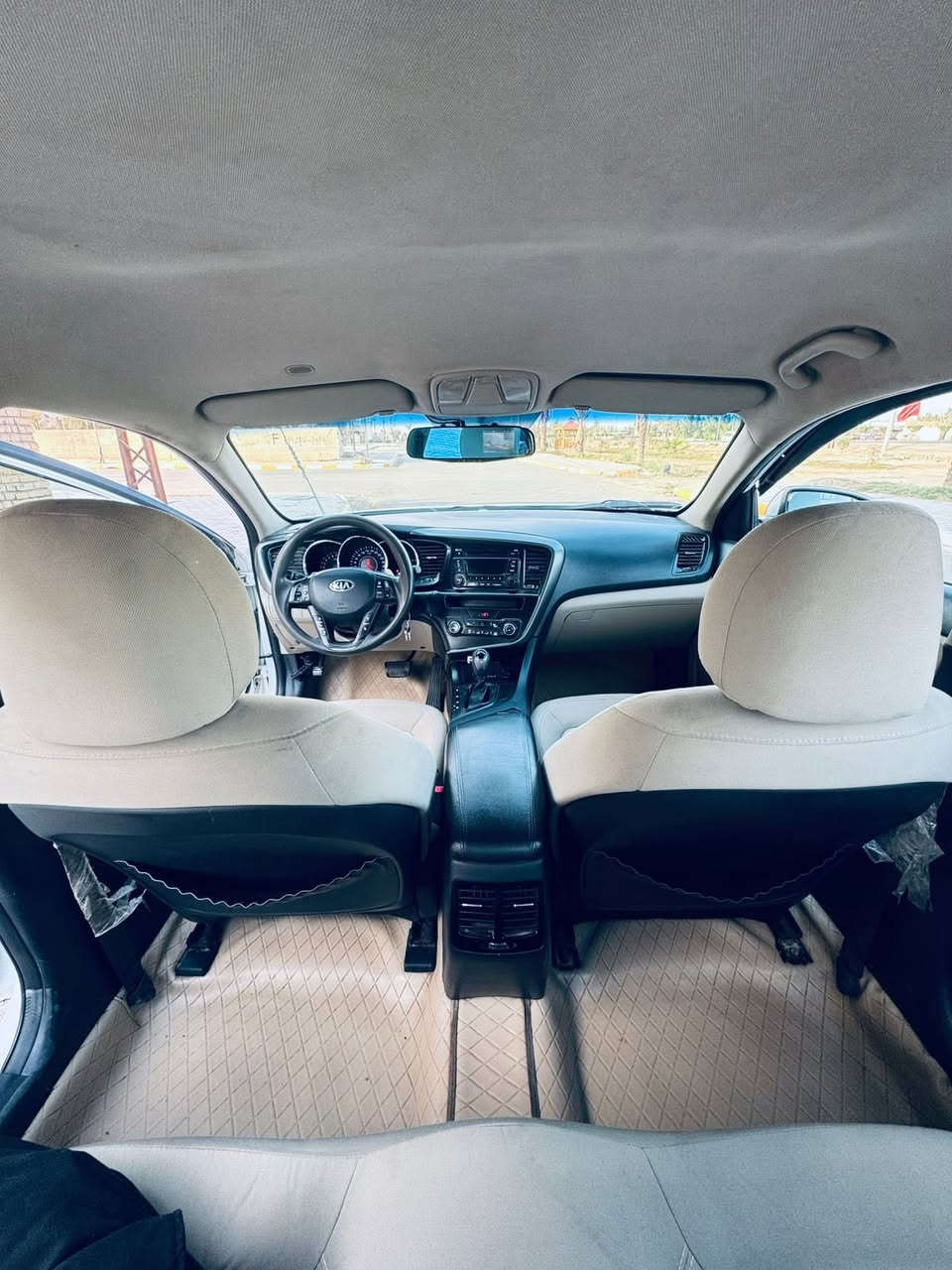 سلام عليكم كيا اوبتيما موديل ٢٠١٤ خليجيه مكينه كير مكفولات وضع لشركه جاهزه من تدفئه وتخم تاير تبريد حداديه علمآ لسياره بيه تلث قطع صبغ بدون حادث عنوان واسط ١١٨ بيها مجال حك لجيه  ***********  ***********
