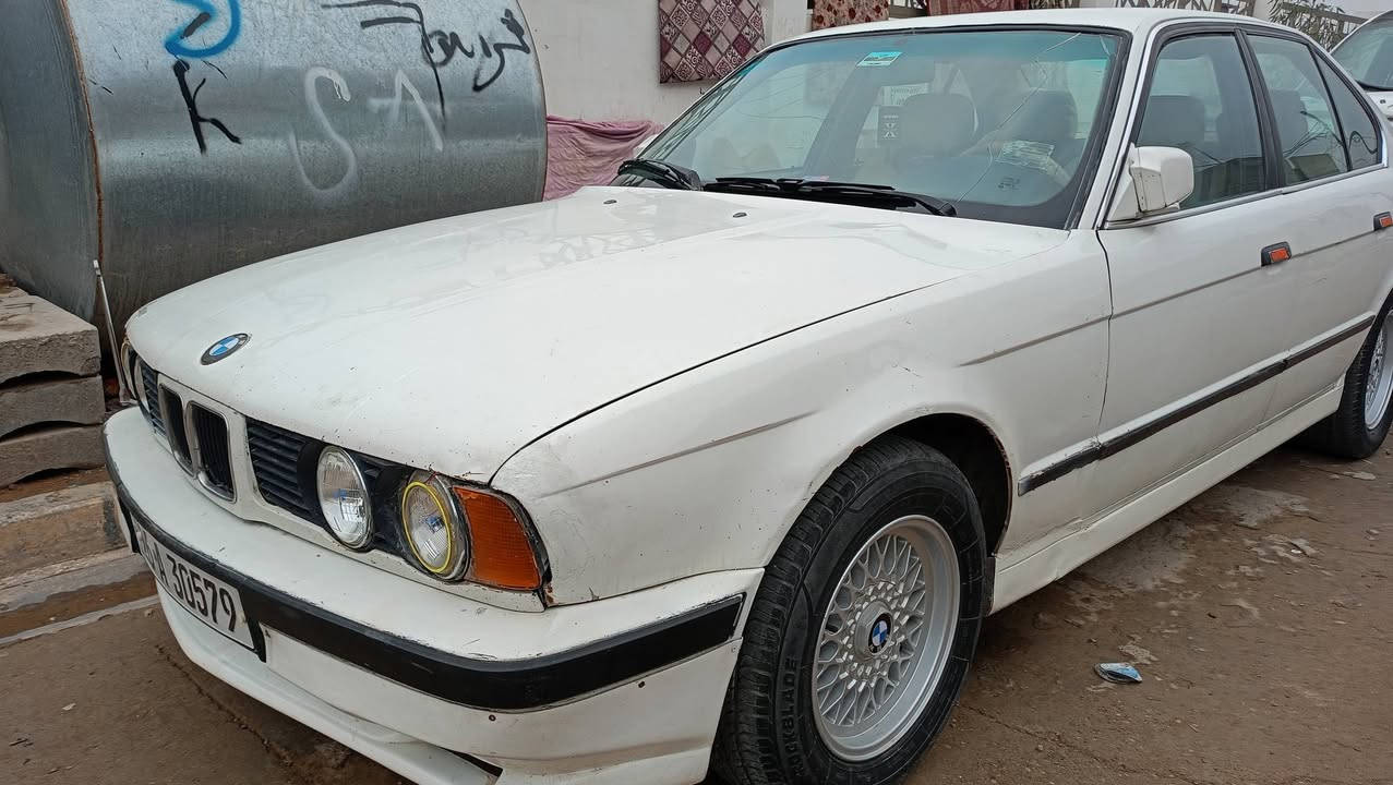 بي ام موديل 90 دفتر بنزين كوشي كامل تبريد فول ثانويه 30 سياره باسمي واحول لك نفس اليوم السعر 47 سياره ما شاء الله نظيفه واللي يريدها ***********
