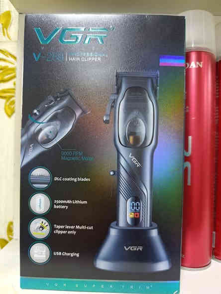 السلام عليكم 
جهاز بخار مستخدم نضيف 
مكينه القرد استخدام اقل من سبوع 
مكينه vgr ستخدم قليل جداً 
عربانه صالونات 
, متوفر توصيل كافه المحافظات 
***********
