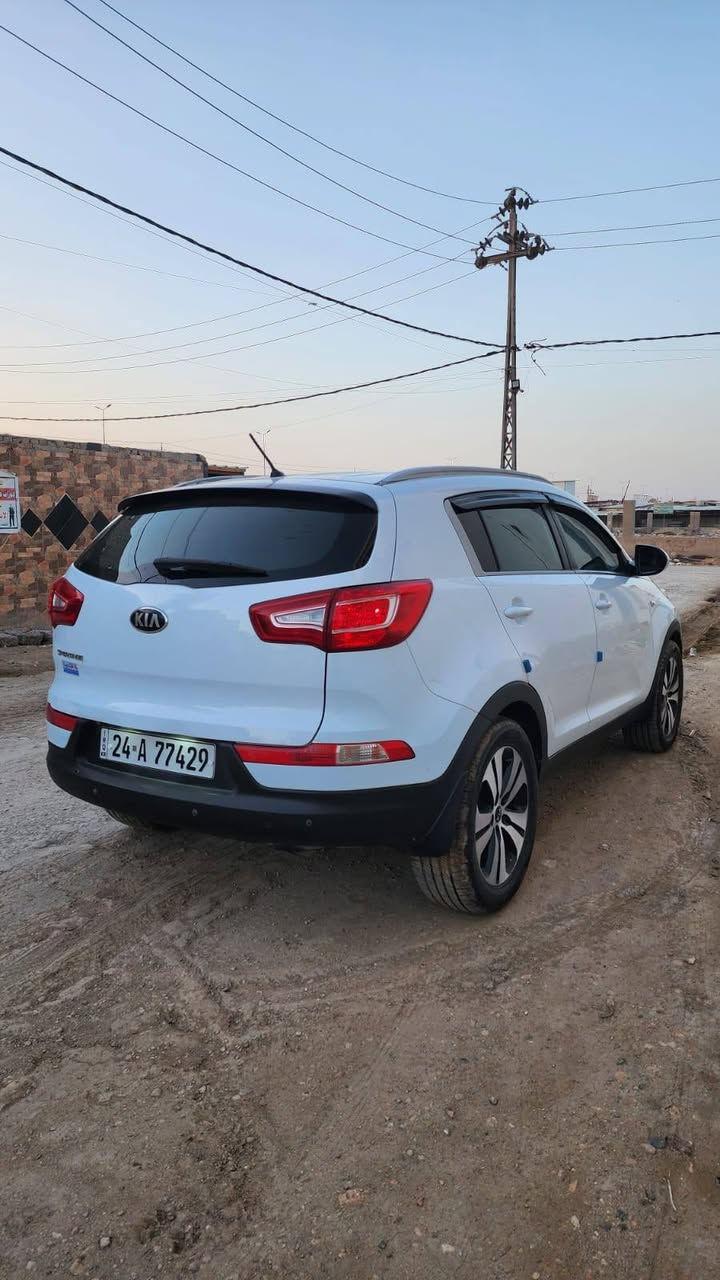 السلام عليكم
للبيع سبورتج 2014وارد خليجي
 كفاله عامه لا صبغ ولا فتح ولا تبديل ولسونار مرفق بلمنشور 
رقم ادهوك سنويه ورقم وهزه جديد
محرك 2000دوش مكفول 
كير اوتو عادي 6نمر مكفول 
موصفات السياره 
ارباكات سليمه 
شاشه تاب اندرويد 
كامره خلفيه دواره 
حساسات خلفيه اصل 
هيترات مري 
بجم زنون 
ويل كب اكروم 
نضام ايكو مكثف بانزين 
مري شفط
وباقي الموصفات معروفه 
حداديه مسويه جديده 
السياره جاهزه من كلشي ماناقصه اي شي 
مكان السياره بابل 
السعر 158
***********
