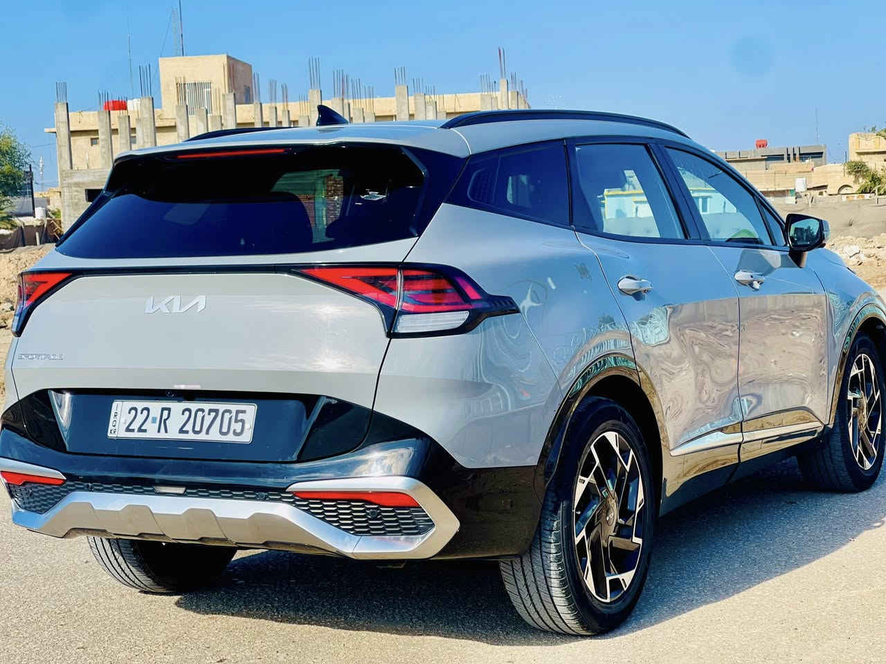 كيا سبورتج. أمريكي برستيج موديل 2023
سياره فول موصفات.   حادثه فقط بنيد بدون دواخل. 

رقم اربيل دولي بسمي.  تريد تحويل وكاله. 

بصمه  وجلد وكشنات كهرباء. 

ذكره كشنات. 

شحن لاسلكي. 

شاشه متصله 

تدفه تبريد مقاعد وستيرن 

جنطه كهرباء 

حساس امامي خلفي 

رادار جانبي. 

نظام توقف ذاتي. 

كامرات. محيطه. 360 درجه 

كامره. أماميه وخلفيه 

سياره بانوراما. فتحتين. 

السعر. 210 $ بيه مجال. 

بيع او مراوس. 

***********
