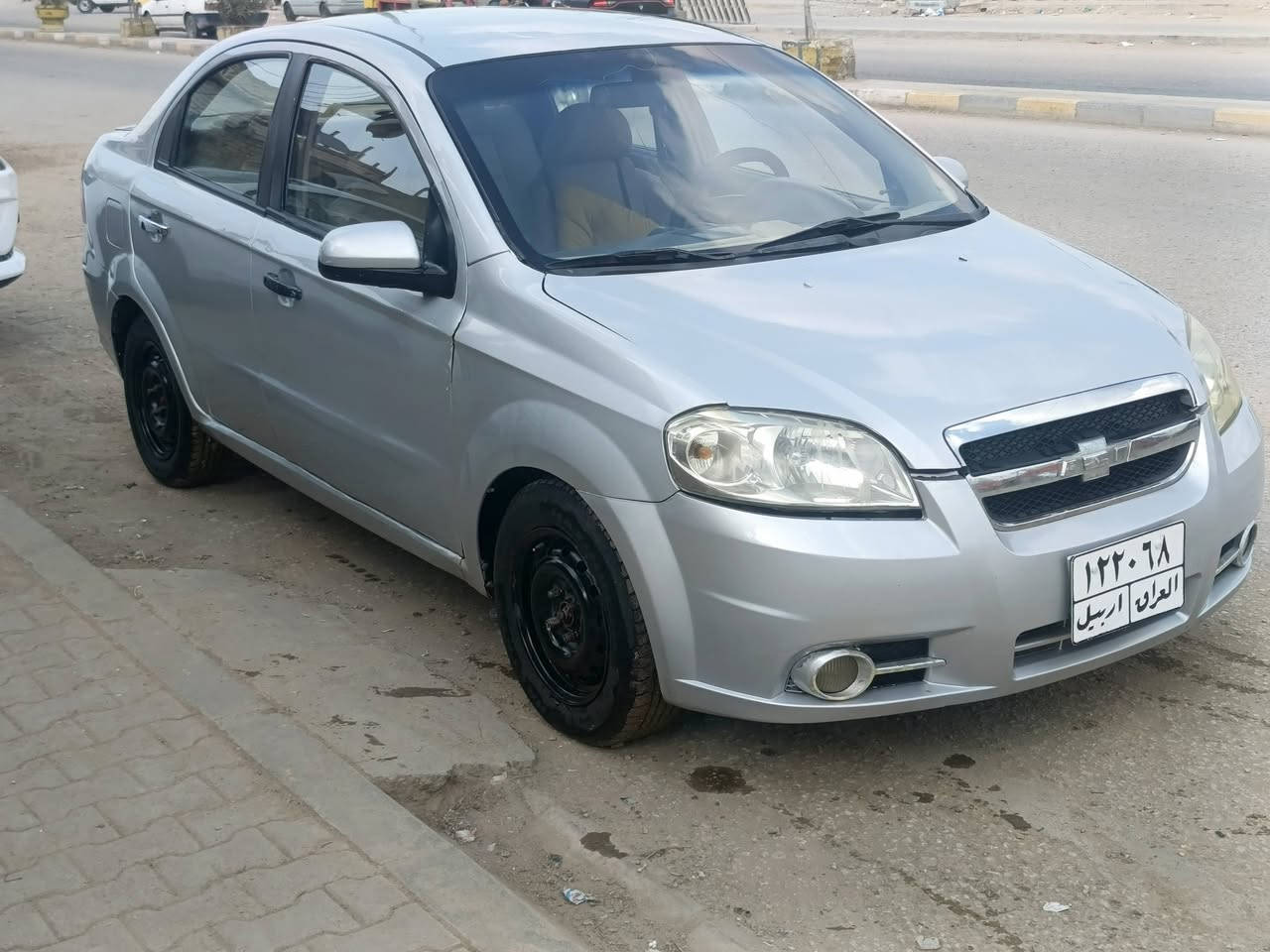 افيو موديل 2007 خليجي مسكر 
رقم اربيل 
بيهة 3 قطع 
صبغ عام 
تخم تاير مع السبير 
كير اوتوماتيك 
 محرك خير من الله 
السعر 44 بيهة مجال بسيط 
مكان النجف الاشرف / كوفة حي ميسان 
للاستفسار مراسلة الصفحة او على الرقم التالي ***********
