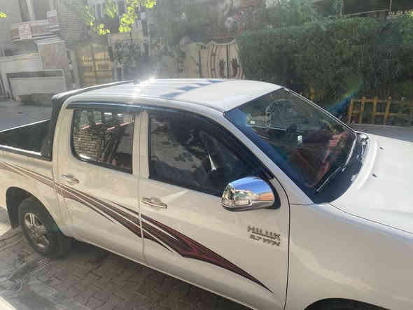 هايلوكس 2014بغداد  ماشية217 رقم*********** السعر  21الكير اوتو اكويتي
