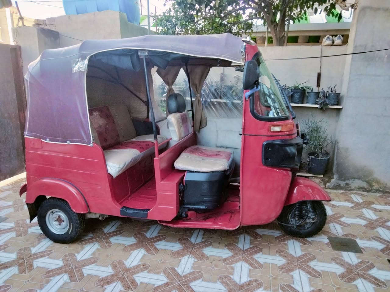 سلام عليكم تكتك للبيع موديل 2018رقم ديالى انكليزي سنويه مكان ديالى بعقوبة ارحمه رقم ***********
