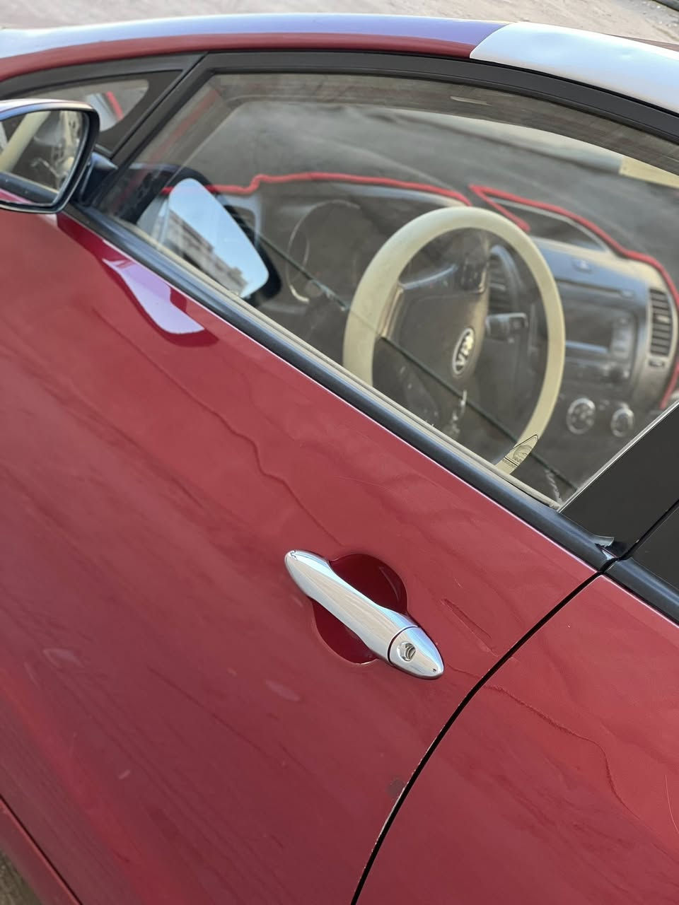 السلام عليكم كيا سيراتو موديل 2015 خليجي معروف بعد السيراتو السياره بيها صبغ جاملقات امامي اثر شخوط وعندي تقرير بالسياره جاهزه تدفئه تبريد حداده دواخل جاهزه السياره مكينه 1600 معلي الكازكيت ع مود الدوانص انسه عنواني البصرة الجزيرة شط العرب ***********
