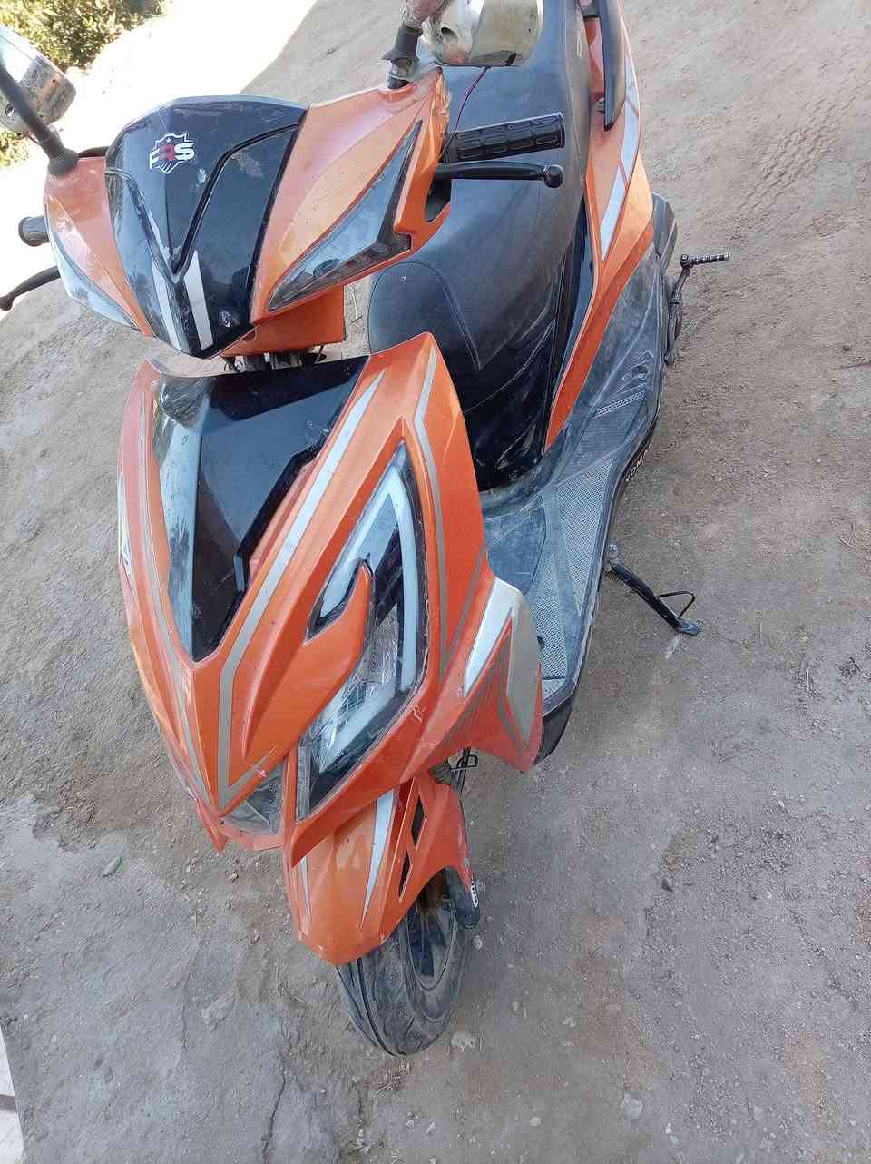 السلام عليكم دراجه لبيع   موديل 2023 نضيفه حيل ومكفوله السعر 300 ولاتصال على الرقم التالي ***********
