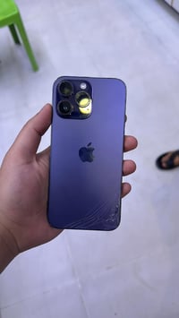 14 برو ماكس عربي شرق اوسط ضمان الريان بطاريه 87 ذاكره 256 بس هذا الكسر...