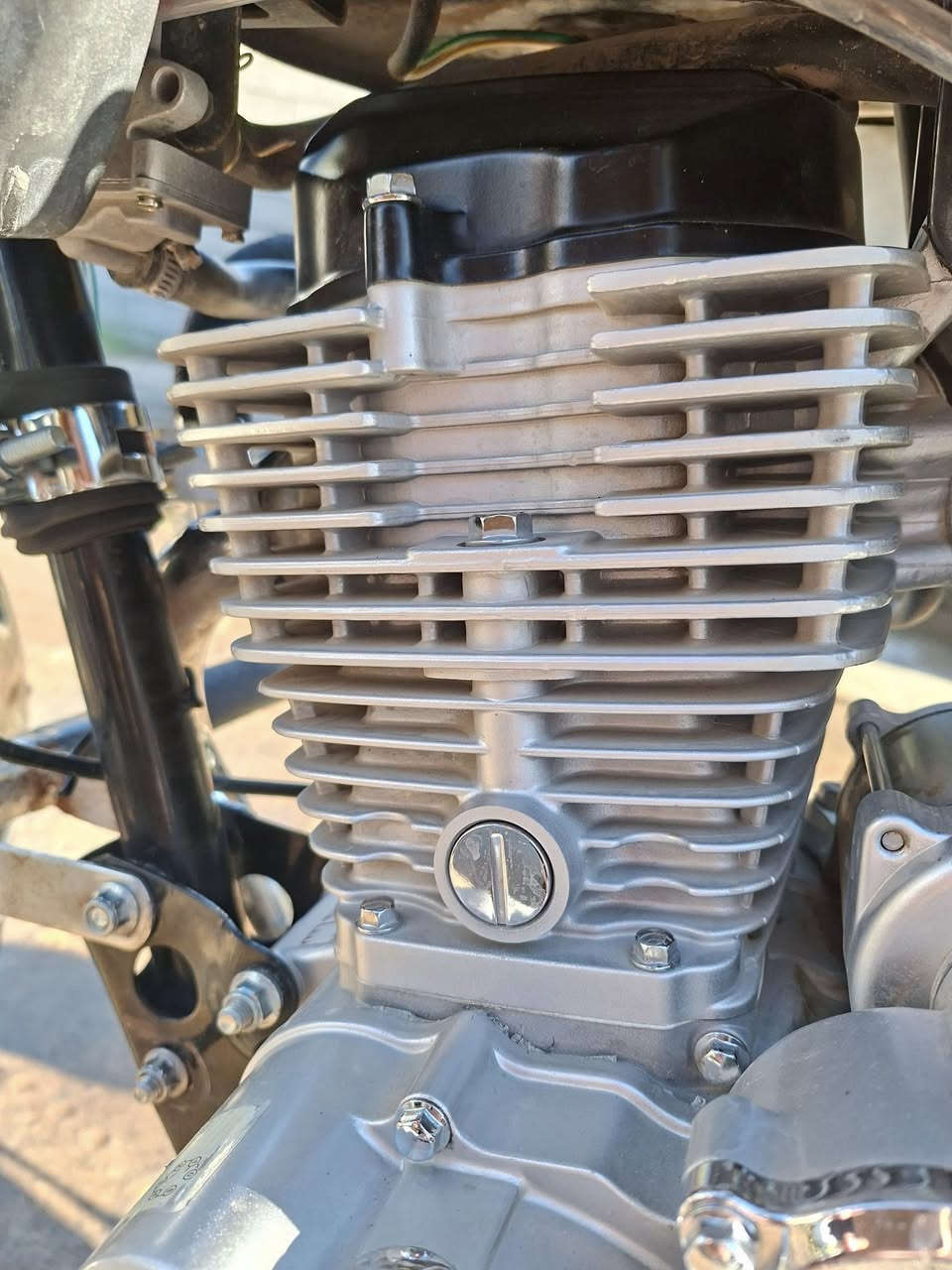 سلام عليكم درجه سيفان كامله اي نقص مابيه شغال كهربائيات كله شغاله محرك فوول نضافه دراجه اي نقص مابيه شغل وطلع معدل 1/1 رجه مابيه منفيس بيه  فدرليه هوران سيدان سعر 900 بيه مجال بسيط لمو شراي ليكسر بسعر خاص ماكو بس رقم *********** واتساب بي
