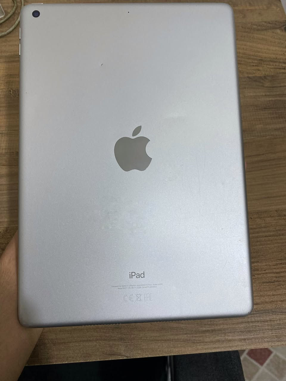 ايباد 9
ذاكرة 64
بطارية 88
نضيف كلش 100%
وياه كيبل فقط 
سعر 225 ألف 
بغداد مدينة الصدر 
متواجد واتساب وخاص ***********
