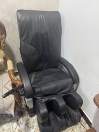 شباب.  عندي هذا جهاز مساج نضيف مستخدم قليل كله شغال  مواصفاته معروفه ب...