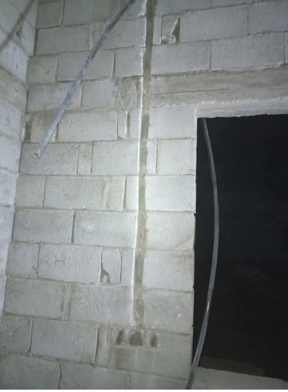 يوجد كهربائي حفر كوسره ودريل ونشر صوندات وتسليك وربط للتواصل على هذا الرقم ***********
