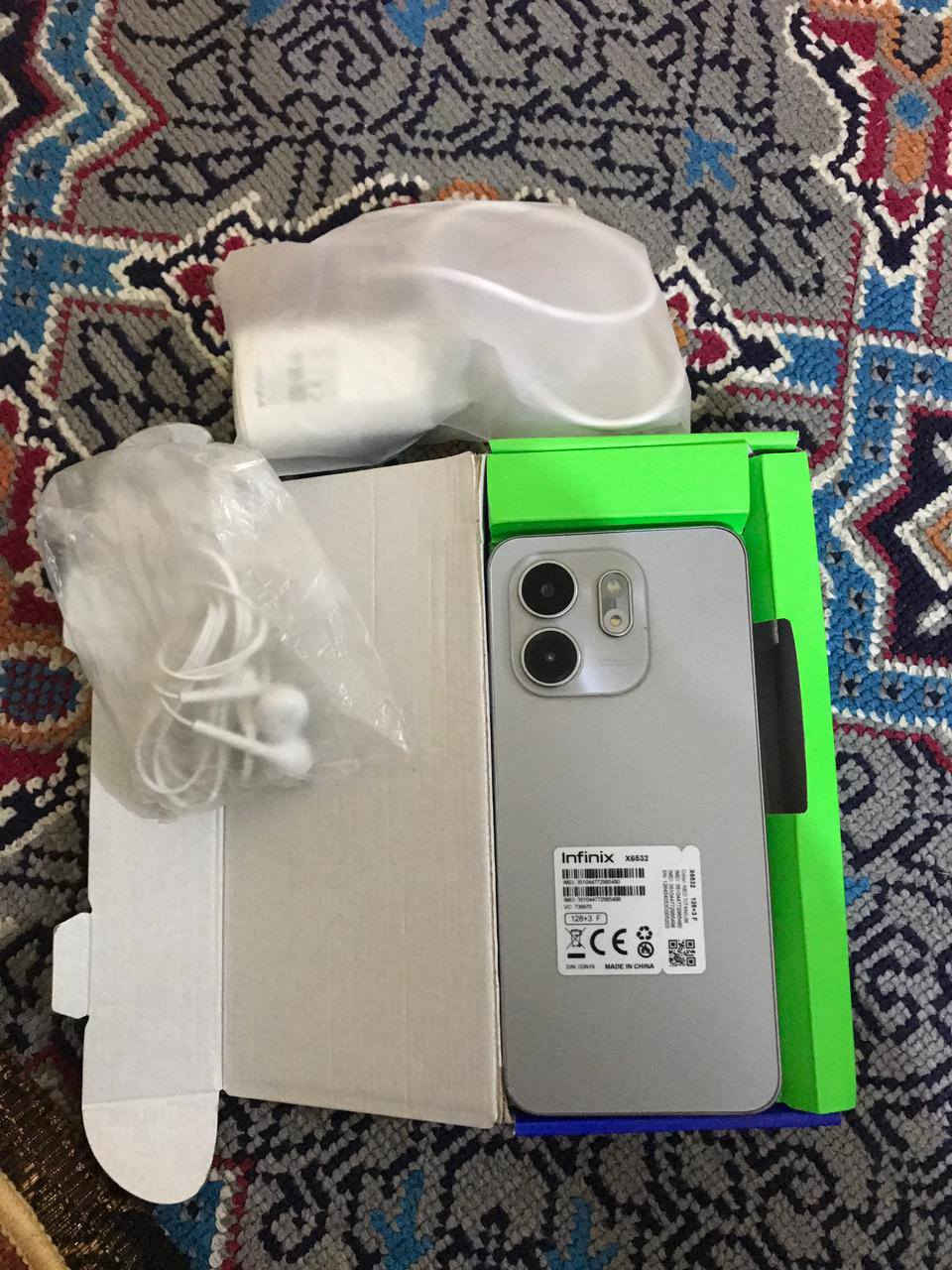 للبيع او مراوس
سمارت 9 جديد مستخدم اقل الشهر بلكارتون كامل ملحقات 
***********
