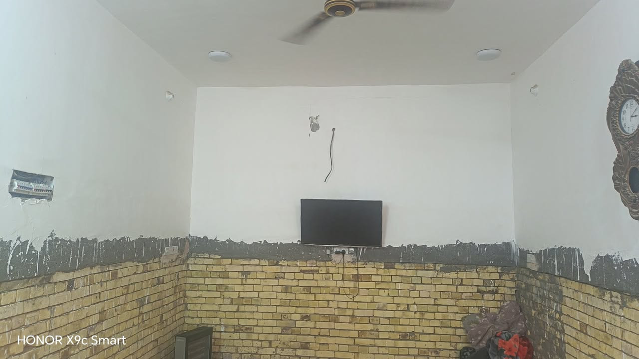 دار سكن زراعي
مساحة 200ركن

موقع الدار 📍 خلف مدرسة الحبيب المصطفى الأهلية وقريب جداً من شارع الحولي.

تفاصيل الدار:
 • غرفتين نوم
 • صالة 8 
 • مطبخ 6 
 •   دوانيه 8
 • حمام خارجي عمام داخلي 

البيت يحتاج نواقص بالأرضية 

📐 المساحة: 200 متر – ركن
السعر وتساب*********** 
📞 للاستفسار والتواصل***********

#الدناني_للعقار #عقارات_الشطرة #عقارات_ذي_قار
