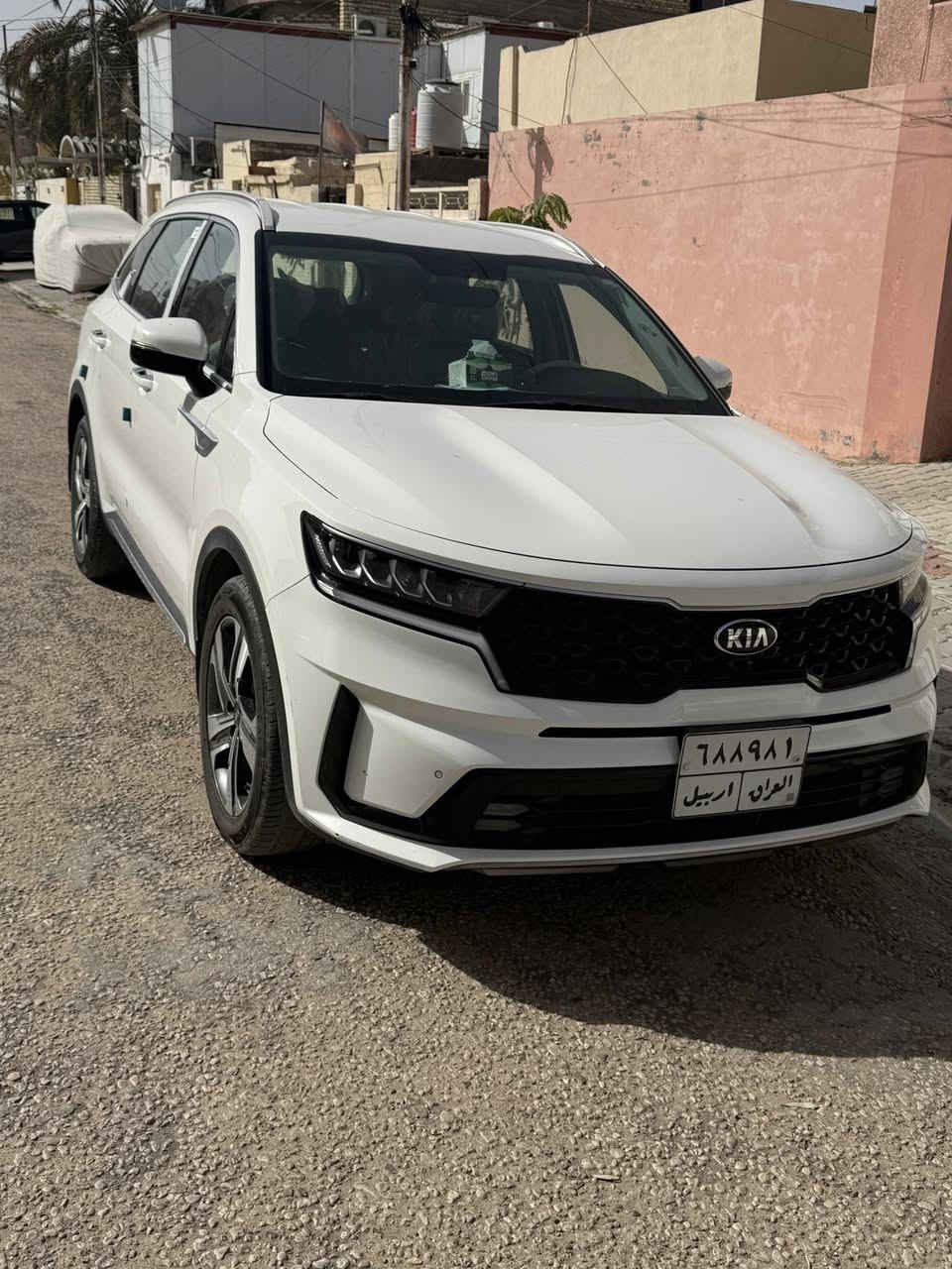 سورنتو 21 للبيع
سيارة جديدة بيهة ملاحظتين 
1/ نص جاملغ خلفي ايمن 
2/ نص جنطة 
صبغ فقط 
والباقي جديد 

مواصفاتها 
كير ماوس 
كراسي جلد كهرباء 
مثبت سرعة 
شفتات كير
تخم تاير جديد 
نمرة أربيل 
للاستفسار: 
***********
