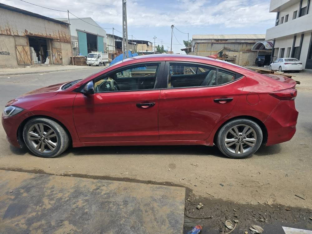 السلام عليكم عندي النتره 2018للبيع وارد امريكي حرة بسمي بيها باب خلفي امبدل والبنيد مصبوغ مكينه الفين دوش مكينه وكير كفالة السعر 114 وبيها مجال قليل *********** البصرة, العراق
