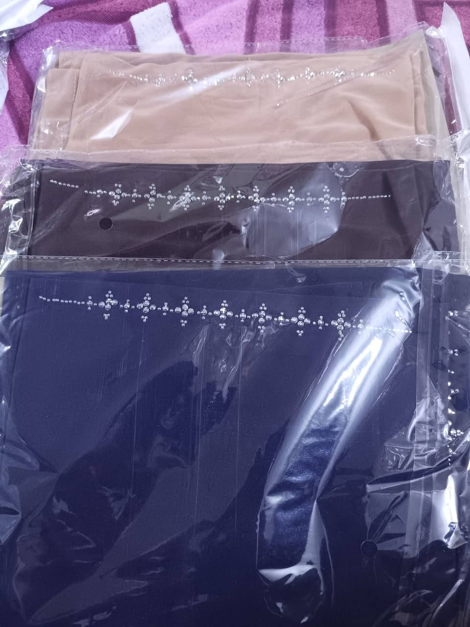 حجابات ستراس 
سعر القطعه ٤ ونص الي يأخذ قطعتين 
تصير الثالثه هديه عرض كلش مناسب ويجنن


**إذا كنت صاحب هذا الإعلان وتريد حذفه لأي سبب، رجاءا أرسل رسالة إلى الدعم الفني**