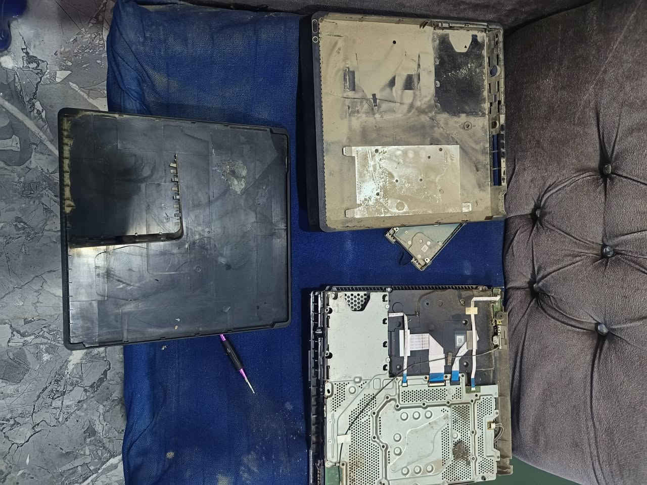 مركز الكترونيات الدكتور
يوفر خدمة تنظيف أجهزة البلي ٤ بالكامل واستبدال عجينة حرارية اصلية

تنظيف + عجينة ب١٥ الف دينار 

تنظيف فقط ١٠ آلاف دينار 

استبدال عجينة فقط ١٠ آلاف دينار 

العنوان : النهروان السبع آلاف الشارع الخدمي مجاور مازن ابو الحاسبات قرب جامع الامام علي 

واتساب فقط : ***********
اتصال فقط : ***********
