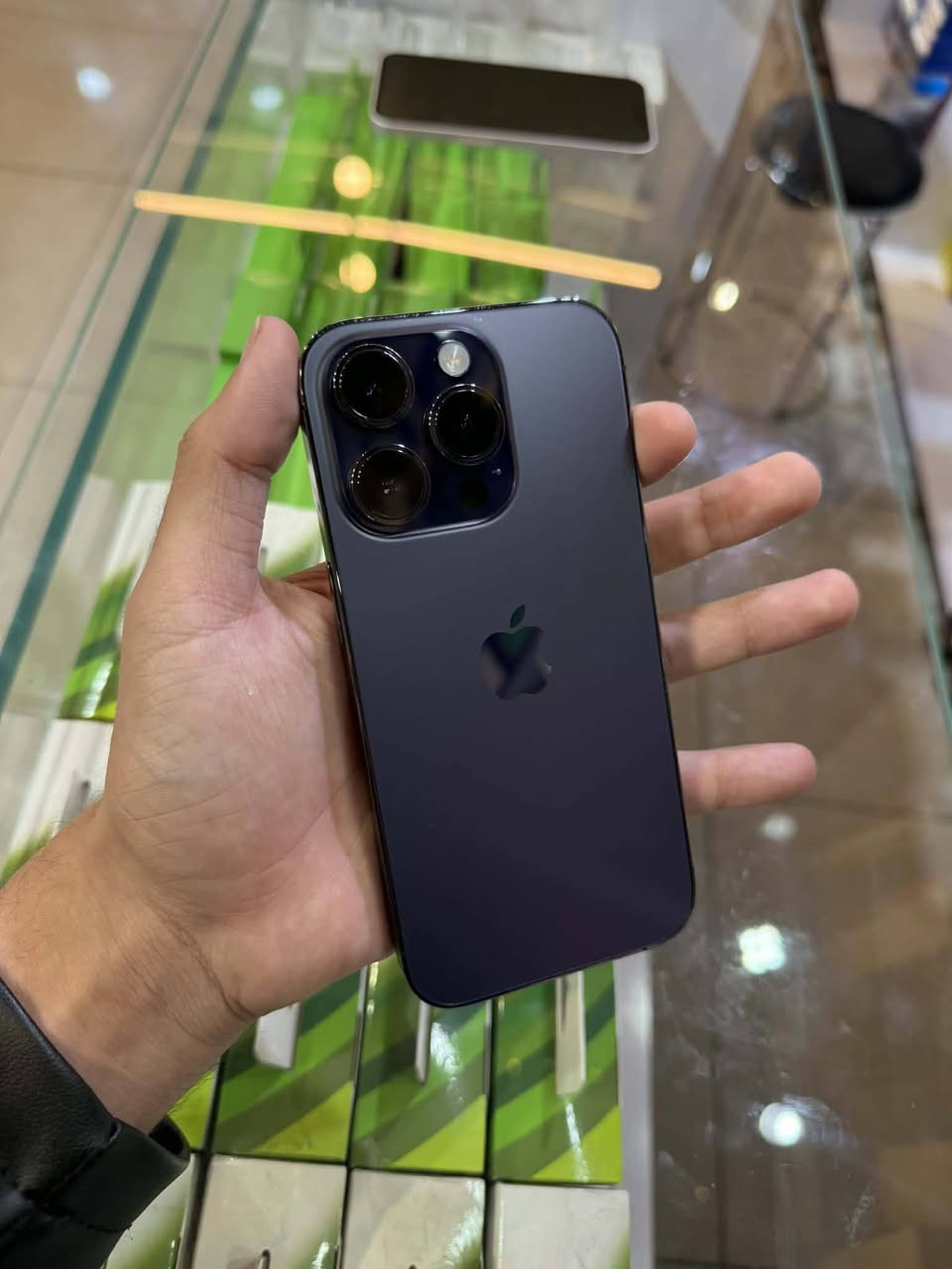 ايفون 14برو الصغير مو الماكس ذاكره 256
بطاريه 80 بلاديه جهاز وتر بروف بدون ملحقات 
سعر 700
***********
