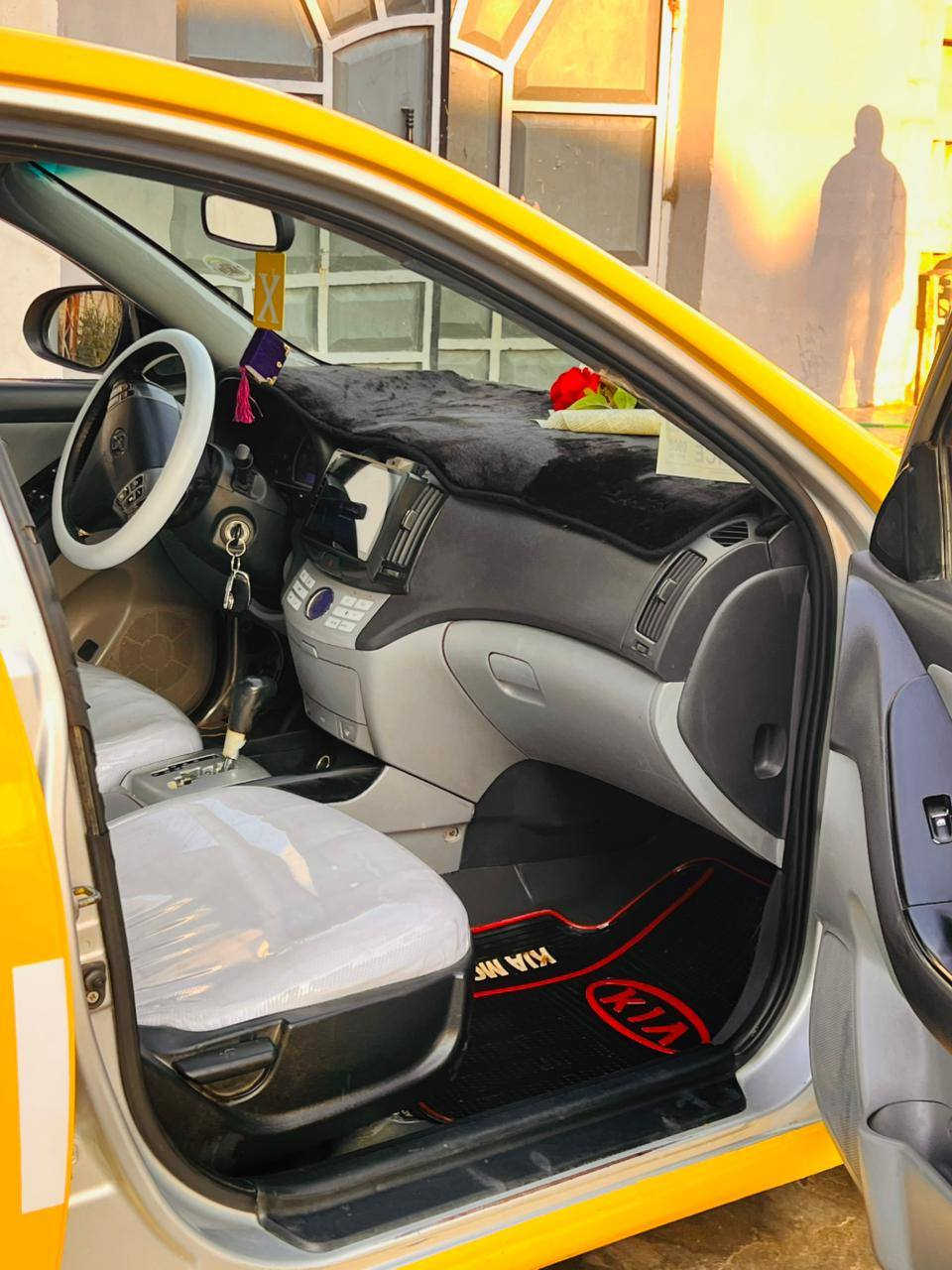 السلام عليكم
افانتي موديل 2010

فول مواصفات ماعده البصمه والتنته 

مشروع وطني تحويل ثاني يوم 

ضررها تلقيطات بل سكف وچاملقات الوره بلا دواخل شرط 

طخم طخم تاير جديد ويل كب جديد سياره احلا من الصور 

مكان السياره موصل جانب الايمن 

السعر 110
وبيها مجال حك الجيه 

رقم ***********
