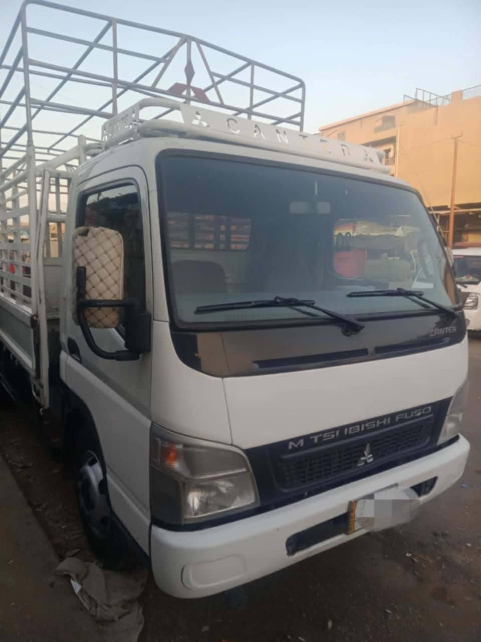 السلام عليكم كنتر 2016 مكفول كفاله عامه تخم تأير جديد حداديه جديدة باتري جديد مكفولة كفاله عامه كير واكسن ومكينه وشاصي تبريد شغال جام كهربائي سيارة علئ وضع الشركة  الاستفسار الاتصال على الرقم ***********
