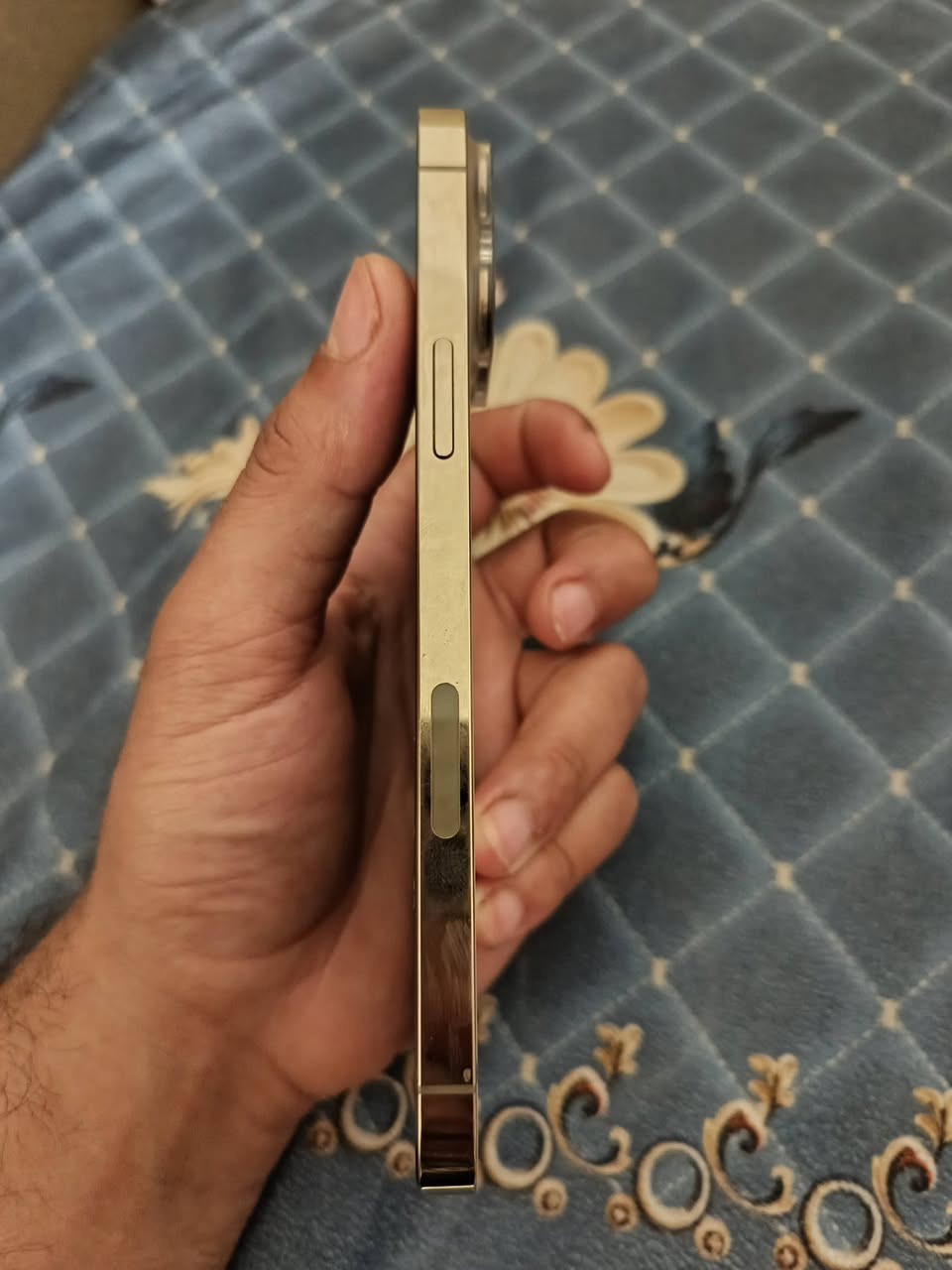 ايفون ١٣ برو ماكس مبدل شاشه وبطاريه اصليات ذاكره ٢٥٦ للبيع السعر 
٤٧٥ الف وبي مجال بسيط
***********
