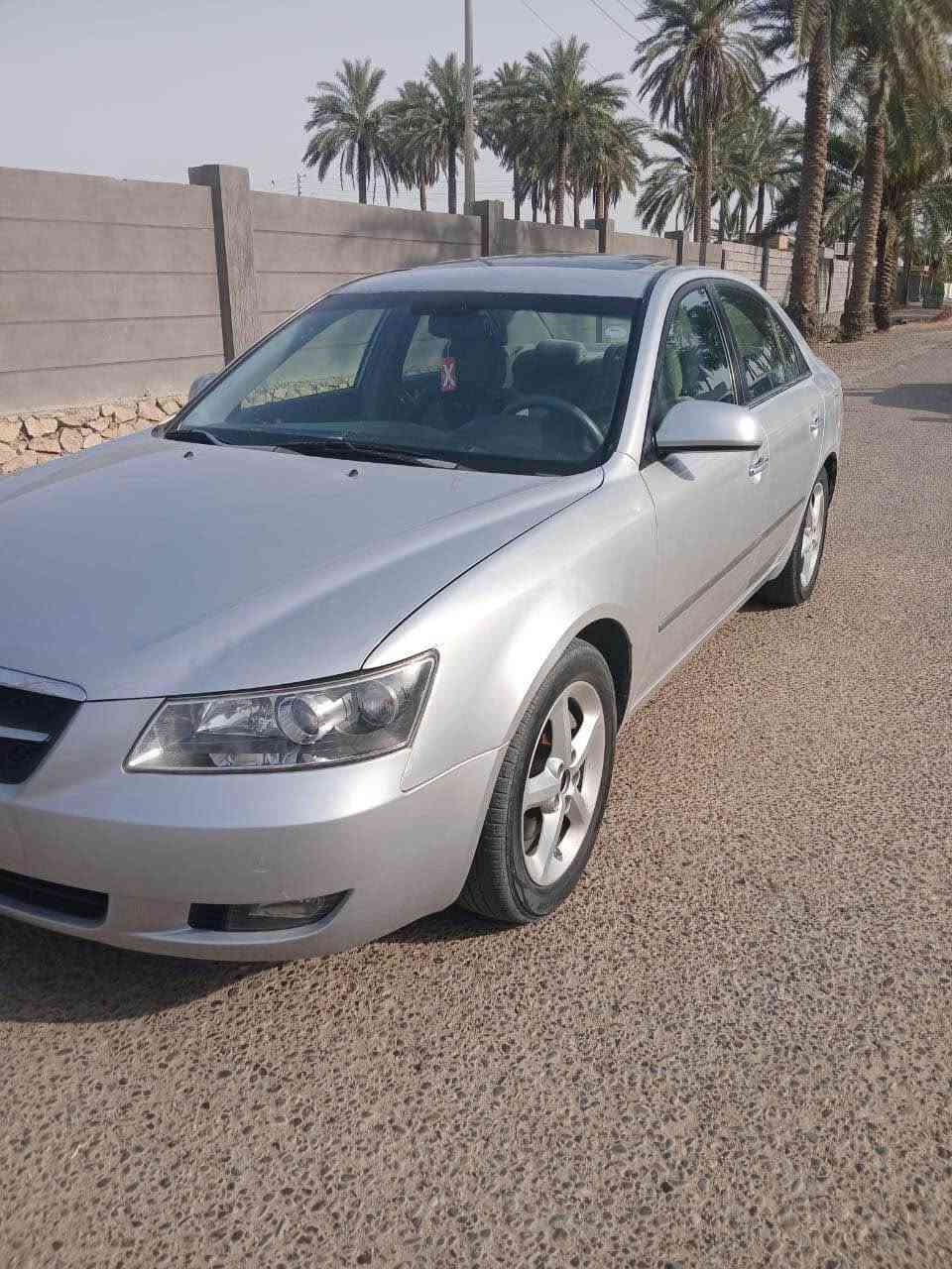 السلام عليكم سوناتا 2008 للبيع 
وراد امريكي بدون حادث 
 لمتدد فول مواصفات 
مكفوله مــن الضربه او الحادث و محرك و كير جديد اكفلهن 
و ترايها انطيك بيهــآ للبصره 
محرك 6 سلندر 3300 
تبريد ثلج 
السعر 105 و بيهــآ مجال 
ترهم قسط او نقد 
مكان السياره الانبار الرمادي 
للاستفسار (***********) واتساب او اتصال الرمادي, الأنبار
