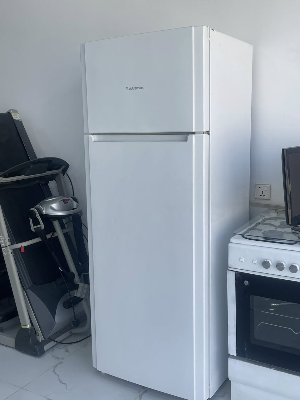 سەلاجە18قەدەم بۆفرۆشتن لە سلێمانی 
غازوو ماتۆڕی شەریکەیە دەسکاری نەکراوە پاکوو جوانە
***********
