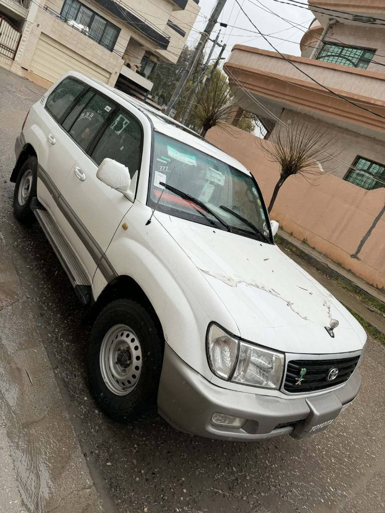 مۆنیکا ٢٠٠٢ ڤول مواسە ڤات
***********
سەیارەکە ڤول مواسەڤاتە زۆرتازە ماوەتەوە هەمو گیانی بە شەرت هی مالی خۆمە هەیکەلی زۆر جوانو تازەیە کامل بۆیاخ کراوەتەوە بی دەعمو ناو گرتن یەک چەمەلخی دواوە دەعمیکی بە سیتی هەیە پیشو پشتی ناو شان هیچی دەعم نیە تایەی تازەیە گیرو مەکینەو دەبل ئەکسل تەبریت هەموی بە شەرت ناوی نیە لە حاسیبە بە شەرتی تەحویل نرخی ١١٢ معامەلە السليمانية, العراق
