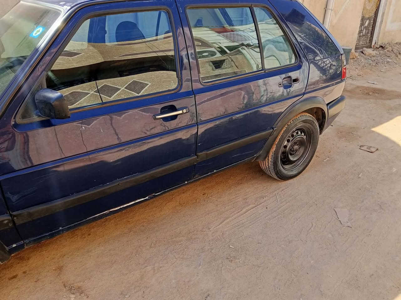 للبيع كولف عظم موديل 91 
وارد ياباني تبريد شغال 
رقم بغداد انكليزي باسمي 
محرك 1800دوش 
محرك حداديه كله جديد بشرط 
صدر امامي خلفي كله جديد 
كير أوتو شديته جديد مال حاويه
كهربائيات كلها شغاله 
السيارة بلاديه 
بس بيها طخه بخشم الجاملغ الأيمن وراجعه على البارد 
مكان السياره كربلاء 
السعر 40وبيها مجال 
***********
