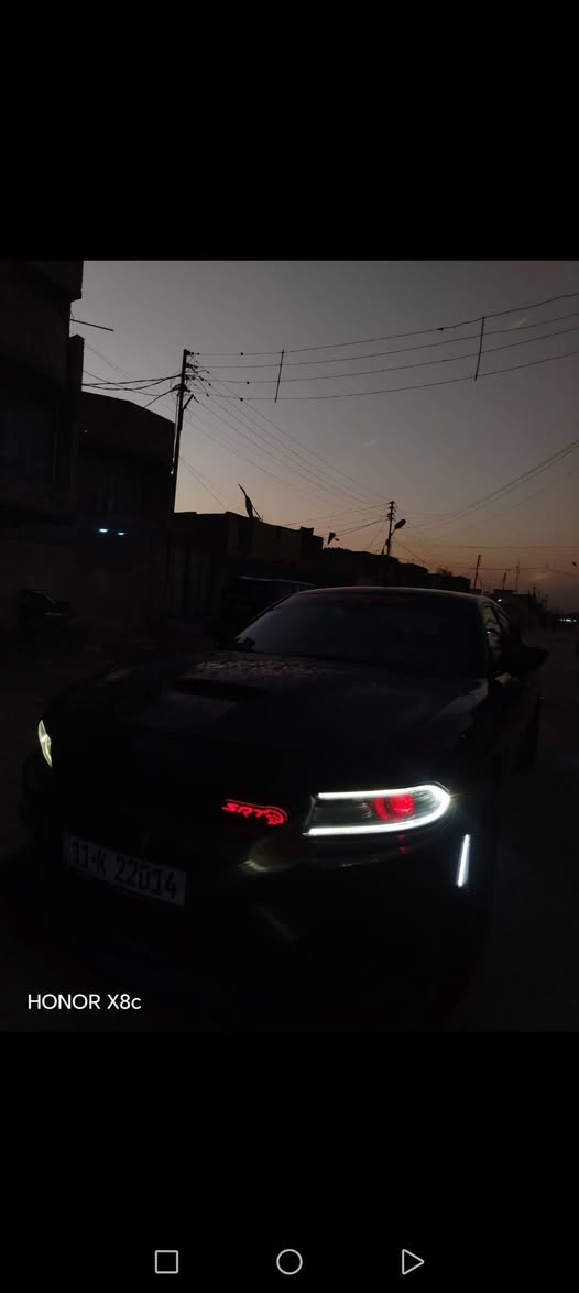 ألسلام عليكم بيع مستعجل
بالعافية ع ياخذهه مكان بغداد. السعر 178 وبيه مجال ***********جارجر موديل 2019أصل رقم جديد 11بغداد حادث بسيط جاملغ وباب فقط شواصي ولغد دواخل سياره بدون ايرباك ماطاك مكفولة بيها شخط بالعراق باب وجاملغ خلفي سونار مرفق حجم المحرك 3600فول مواصفات ماعده الفتحه سقف روز رايز نشرة دشبول تشغيل عن بعد بصمه صندوق ابواب  كامرة حساس خلفي امامي كشن كهربائي كير طيارة ✈️ كزوز رياضي كورسا صوت تحكم ريمونت  وتحكم اربع جهات مثبت سرعه ويل نجمة أصلي لايت ابيض ❄️ رادار جانبي سيارة محدثة كت كامل جيتي 
ستدات طلقه والسياره مصروف عليهه أو مراوس بسوناته حديث أو النترة ✅
